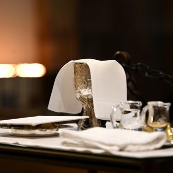 Messkelch und Kännchen